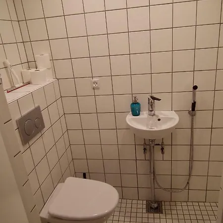 Central Lejlighed I Stueplan Til 6 Gaester *